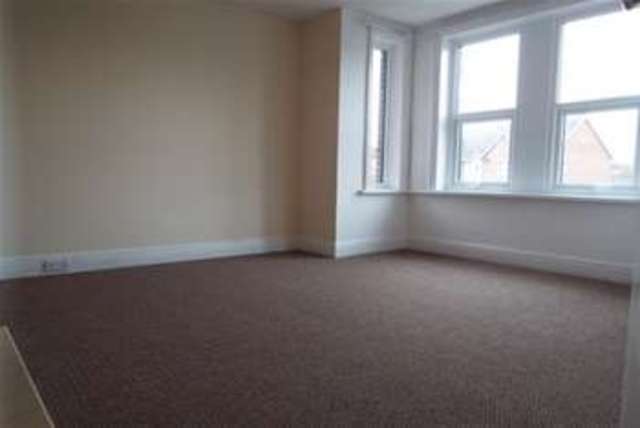  Image of 2 bedroom Flat to rent in Kinson Road Bournemouth BH10 at Bournemouth, BH10 5EN