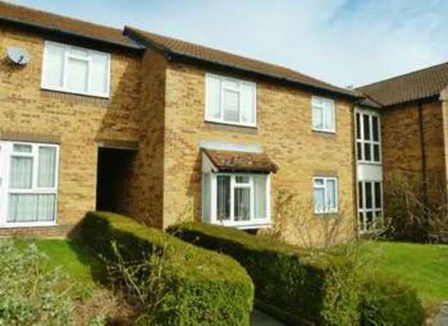  Image of 1 bedroom Flat for sale in Larks Meade Earley Reading RG6 at Larks Meade  Reading, RG6 5TA