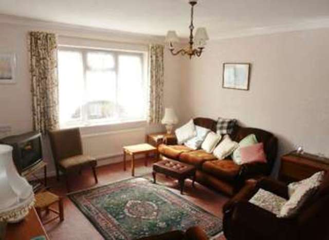  Image of 1 bedroom Flat for sale in Larks Meade Earley Reading RG6 at Larks Meade  Reading, RG6 5TA