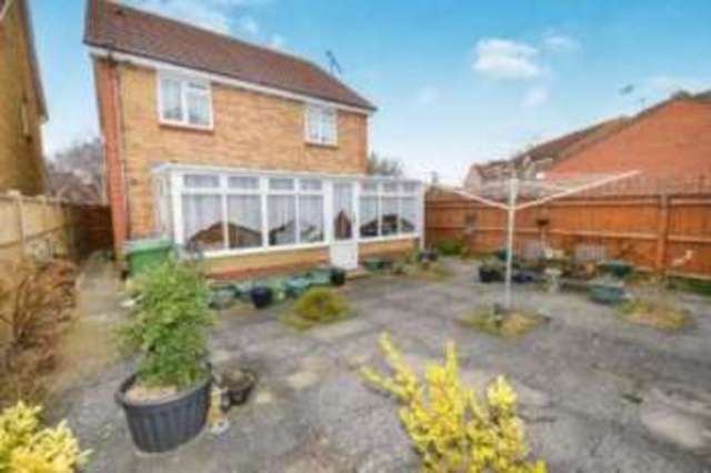  Image of 4 bedroom Detached house for sale in Larkspur Close Littlehampton BN17 at Littlehampton West Sussex Toddington, BN17 6WB