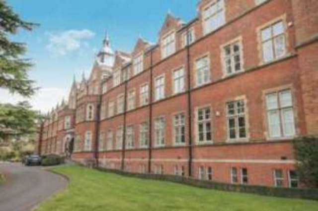  Image of 2 bedroom Flat for sale in Lavender Close Leatherhead KT22 at Lavender Close Leatherhead Leatherhead, KT22 8LE