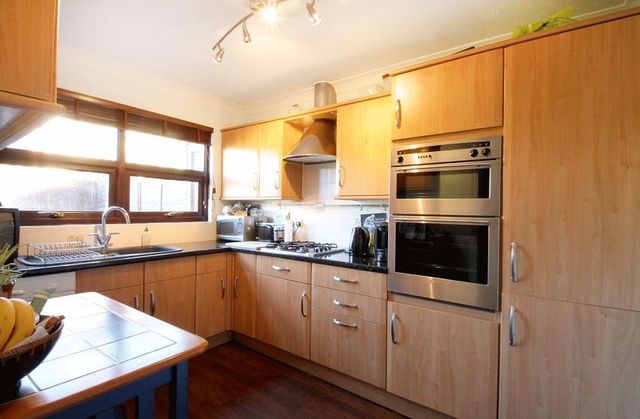  Image of 4 bedroom Detached house for sale in Mcmullan Close Wallingford OX10 at Mcmullan Close  Wallingford, OX10 0LQ
