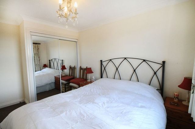  Image of 4 bedroom Detached house for sale in Mcmullan Close Wallingford OX10 at Mcmullan Close  Wallingford, OX10 0LQ