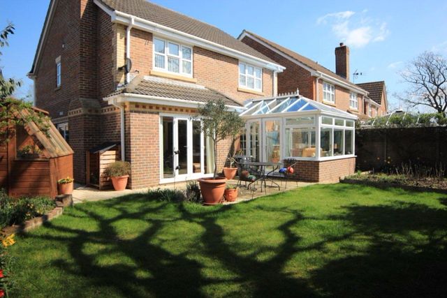  Image of 4 bedroom Detached house for sale in Lawnswood Close Dibden Purlieu Southampton SO45 at Lawnswood Close  Dibden Purlieu, Southampton, SO45 4AX