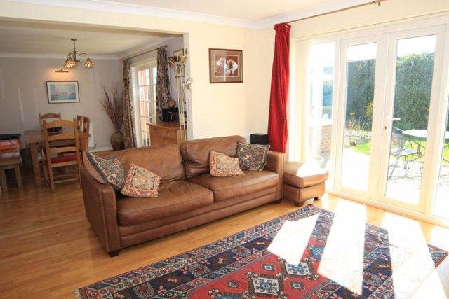 Image of 4 bedroom Detached house for sale in Lawnswood Close Dibden Purlieu Southampton SO45 at Lawnswood Close  Dibden Purlieu, Southampton, SO45 4AX