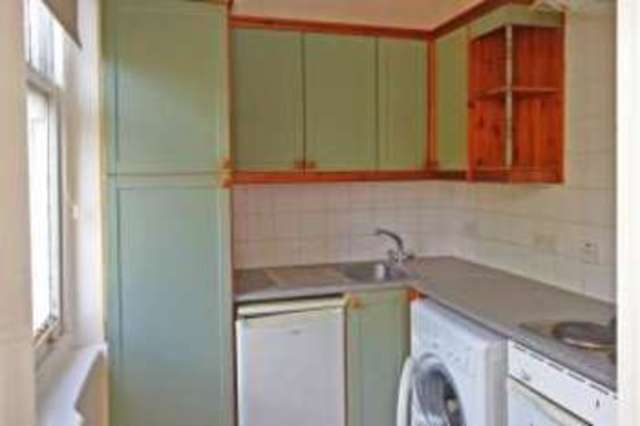  Image of Flat for sale in Lawrie Park Road London SE26 at Sydenham  Sydenham, SE26 6DZ