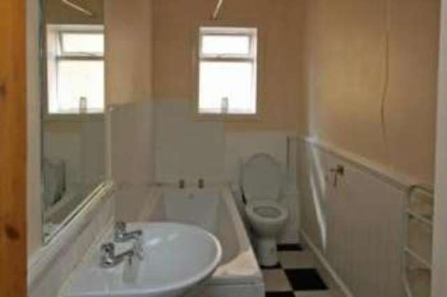  Image of Flat for sale in Lawrie Park Road London SE26 at Sydenham  Sydenham, SE26 6DZ