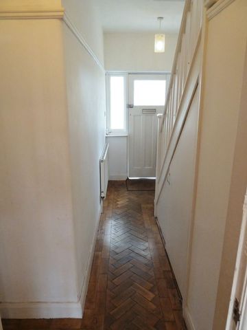  Image of 3 bedroom Detached house for sale in Leasowes Road Moseley Birmingham B14 at Leasowes Road Kings Heath Birmingham, B14 7AU