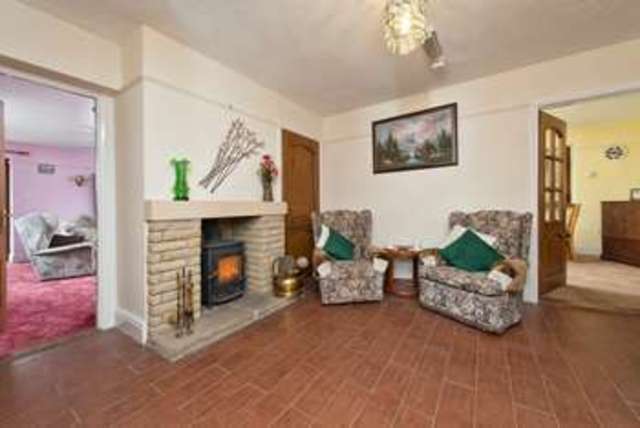  Image of 5 bedroom Detached house for sale in Claydon Claydon Lechlade GL7 at Claydon Lechlade Gloucestershire, GL7 3DS