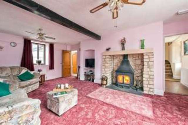  Image of 5 bedroom Detached house for sale in Claydon Claydon Lechlade GL7 at Claydon Lechlade Gloucestershire, GL7 3DS