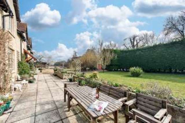  Image of 5 bedroom Detached house for sale in Claydon Claydon Lechlade GL7 at Claydon Lechlade Gloucestershire, GL7 3DS