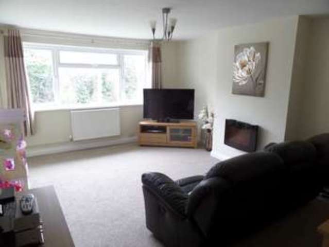  Image of 2 bedroom Maisonette for sale in Little Linford Lane Newport Pagnell MK16 at Newport Pagnell, MK16 8DL