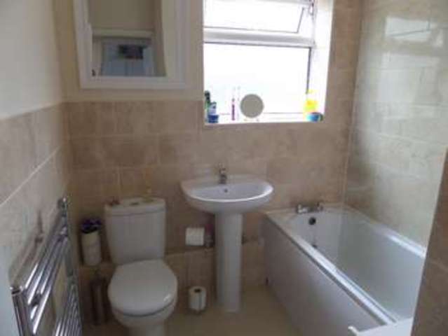  Image of 2 bedroom Maisonette for sale in Little Linford Lane Newport Pagnell MK16 at Newport Pagnell, MK16 8DL