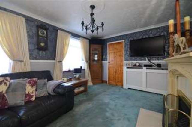  Image of 4 bedroom Terraced house for sale in Little Lullaway Laindon Basildon SS15 at Basildon Essex Basildon, SS15 5JJ
