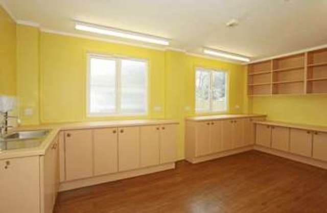 Image of 4 bedroom Detached house for sale in Littlewood Lane Buxted Uckfield TN22 at Littlewood Lane Buxted Uckfield, TN22 4LW