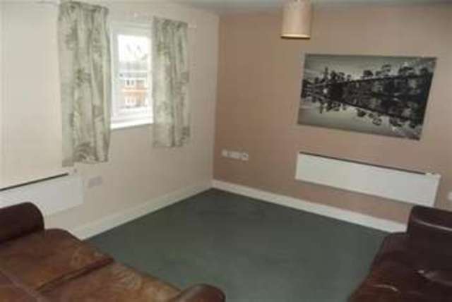  Image of 2 bedroom Flat to rent in Livingston Avenue Wythenshawe Manchester M22 at Manchester, M22 1BY