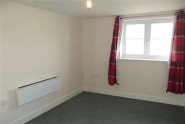  Image of 2 bedroom Flat to rent in Livingston Avenue Wythenshawe Manchester M22 at Manchester, M22 1BY