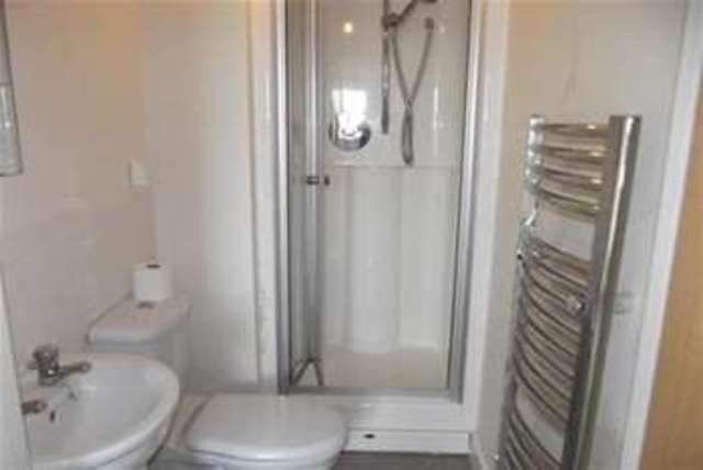 Image of 2 bedroom Flat to rent in Livingston Avenue Wythenshawe Manchester M22 at Manchester, M22 1BY