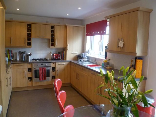  Image of 3 bedroom Terraced house to rent in Lochty Park Kinglassie Lochgelly KY5 at Kinglassie Fife Fife, KY5 0YU