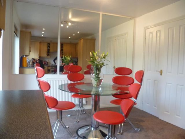  Image of 3 bedroom Terraced house to rent in Lochty Park Kinglassie Lochgelly KY5 at Kinglassie Fife Fife, KY5 0YU