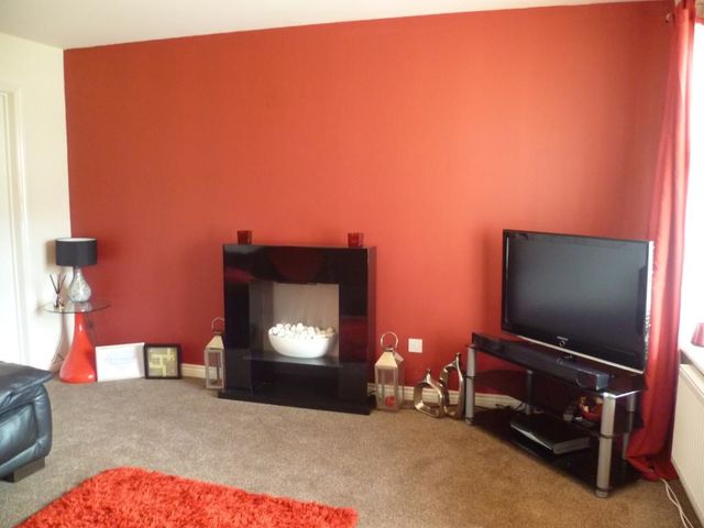  Image of 3 bedroom Terraced house to rent in Lochty Park Kinglassie Lochgelly KY5 at Kinglassie Fife Fife, KY5 0YU