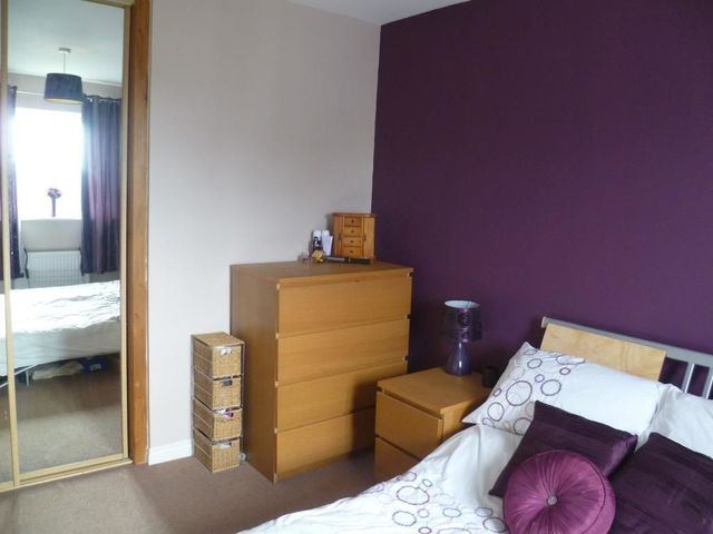  Image of 3 bedroom Terraced house to rent in Lochty Park Kinglassie Lochgelly KY5 at Kinglassie Fife Fife, KY5 0YU