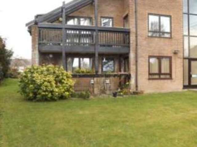  Image of 2 bedroom Retirement Property for sale in Old Common Gardens Locks Heath Southampton SO31 at Locks Heath Southampton Locks Heath, SO31 6AX
