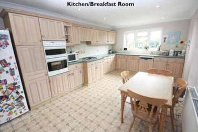  Image of 5 bedroom Semi-Detached house for sale in Loddon Bridge Road Woodley Reading RG5 at Woodley, RG5 4BS