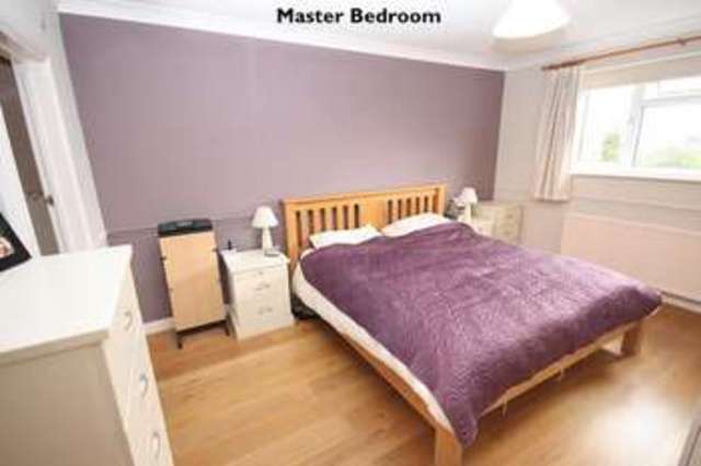  Image of 5 bedroom Semi-Detached house for sale in Loddon Bridge Road Woodley Reading RG5 at Woodley, RG5 4BS