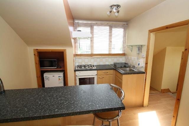  Image of 1 bedroom Property to rent in Lodge Drive London N13 at Lodge Drive London London, N13 5LB