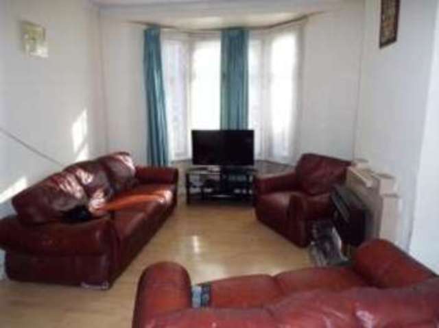  Image of 3 bedroom End of Terrace for sale in Hockley Avenue London E6 at London  East Ham, E6 3AN