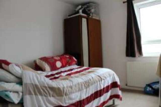  Image of 2 bedroom Flat for sale in Stopford Road London E13 at London  Plaistow, E13 0LZ
