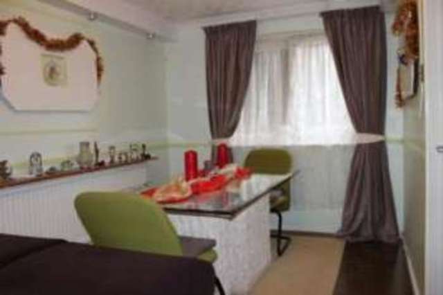  Image of 3 bedroom Terraced house for sale in Ivy Road London E16 at London  Canning Town, E16 1NJ