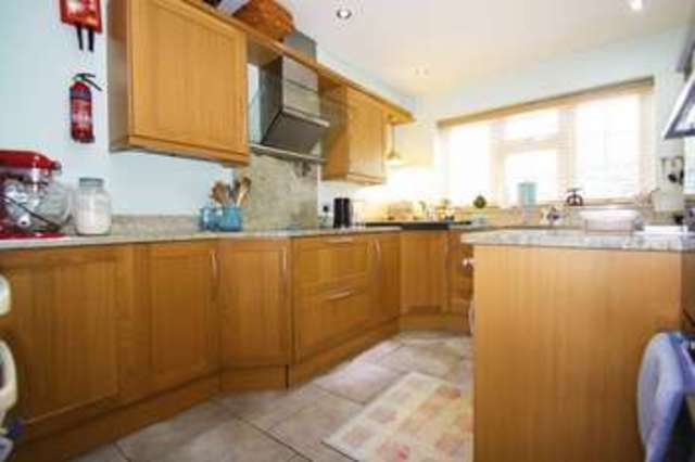  Image of 4 bedroom Detached house for sale in Bicester Road Long Crendon Aylesbury HP18 at 81 Bicester Road Long Crendon Long Crendon, HP18 9EE