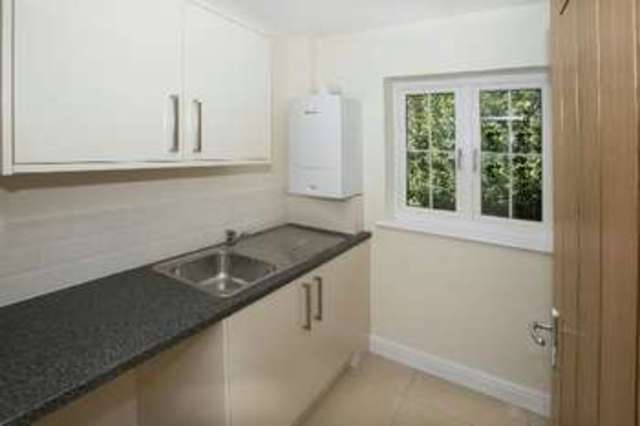  Image of 4 bedroom Detached house for sale in Long Lane Tilehurst Reading RG31 at 197b Long Lane  Reading, RG31 6YW