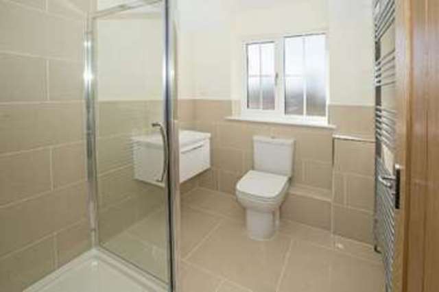  Image of 4 bedroom Detached house for sale in Long Lane Tilehurst Reading RG31 at 197b Long Lane  Reading, RG31 6YW