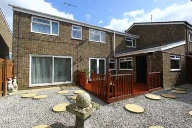  Image of 4 bedroom Semi-Detached house for sale in Lorne Close Hull HU2 at Lorne Close  Hull, HU2 0AJ