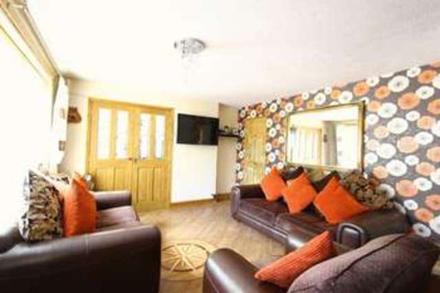  Image of 4 bedroom Semi-Detached house for sale in Lorne Close Hull HU2 at Lorne Close  Hull, HU2 0AJ