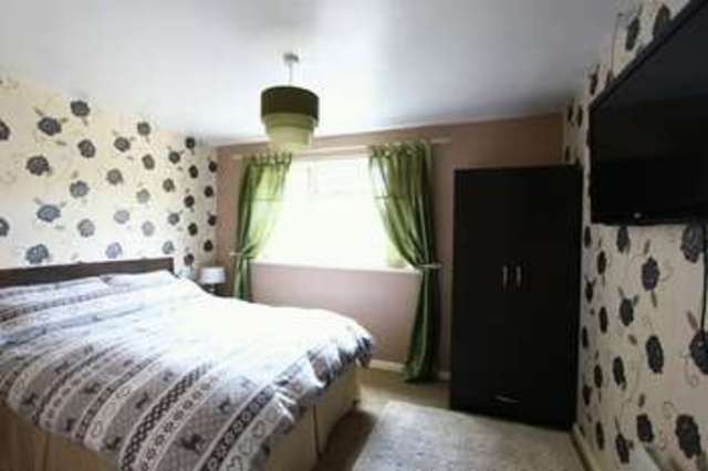  Image of 4 bedroom Semi-Detached house for sale in Lorne Close Hull HU2 at Lorne Close  Hull, HU2 0AJ