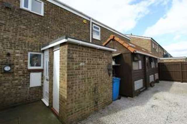 Image of 4 bedroom Semi-Detached house for sale in Lorne Close Hull HU2 at Lorne Close  Hull, HU2 0AJ