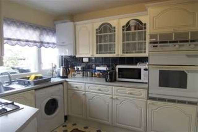  Image of 2 bedroom Detached house to rent in Wroths Path Loughton IG10 at Loughton, IG10 1SH
