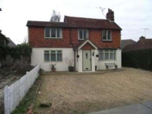  Image of 4 bedroom Detached house for sale in Lower Platts Ticehurst Wadhurst TN5 at Ticehurst Wadhurst Ticehurst, TN5 7BU