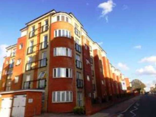  Image of 2 bedroom Flat for sale in Whippendell Road Watford WD18 at 534-536 Whippendell Road Watford Watford, WD18 7QH