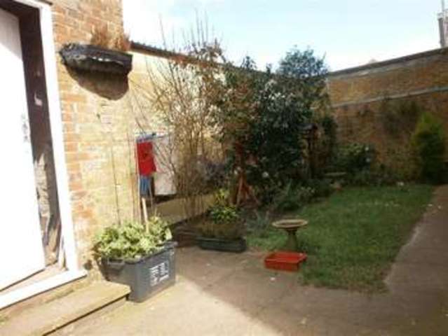  Image of Studio flat for sale in Lugley Street Newport PO30 at Newport Isle of Wight Newport, PO30 5JL