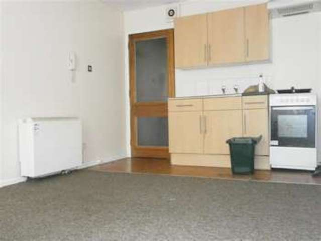  Image of Studio flat for sale in Lugley Street Newport PO30 at Newport Isle of Wight Newport, PO30 5JL
