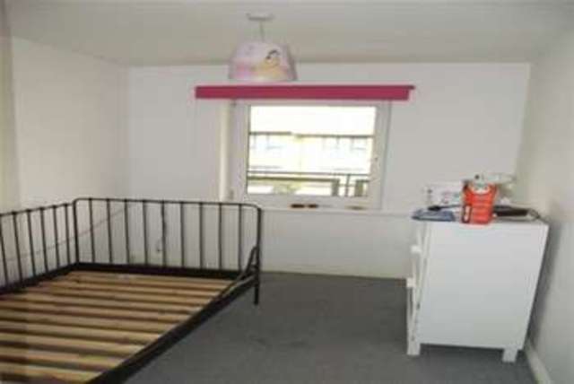  Image of 2 bedroom Flat to rent in Luton Road London E13 at London, E13 8HD