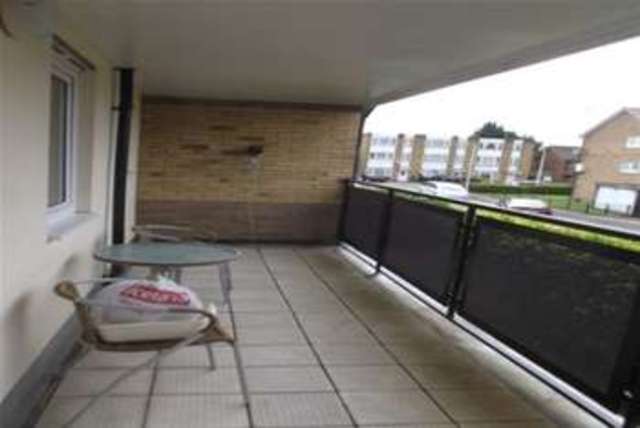  Image of 2 bedroom Flat to rent in Luton Road London E13 at London, E13 8HD