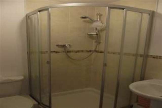  Image of 2 bedroom Flat to rent in Luton Road London E13 at London, E13 8HD