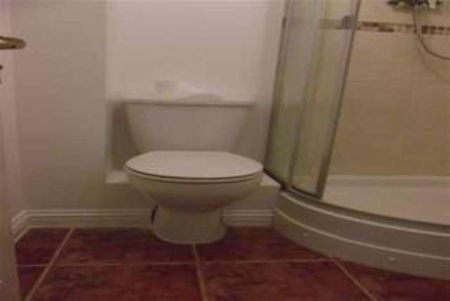  Image of 2 bedroom Flat to rent in Luton Road London E13 at London, E13 8HD