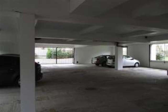  Image of 2 bedroom Flat to rent in Luton Road London E13 at London, E13 8HD